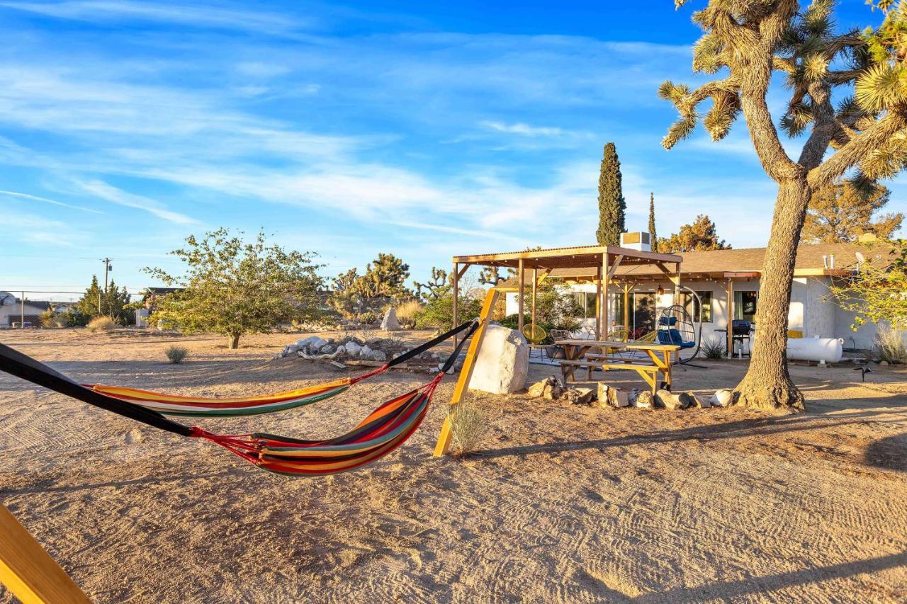 Dez-Art Retreat Yucca Valley Exterior foto